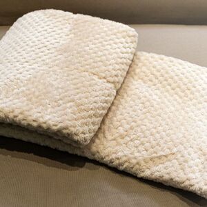 Goya 39554 - Couverture Polyester 110 x 160 cm, 240 gr/m² PINEAPPLE
